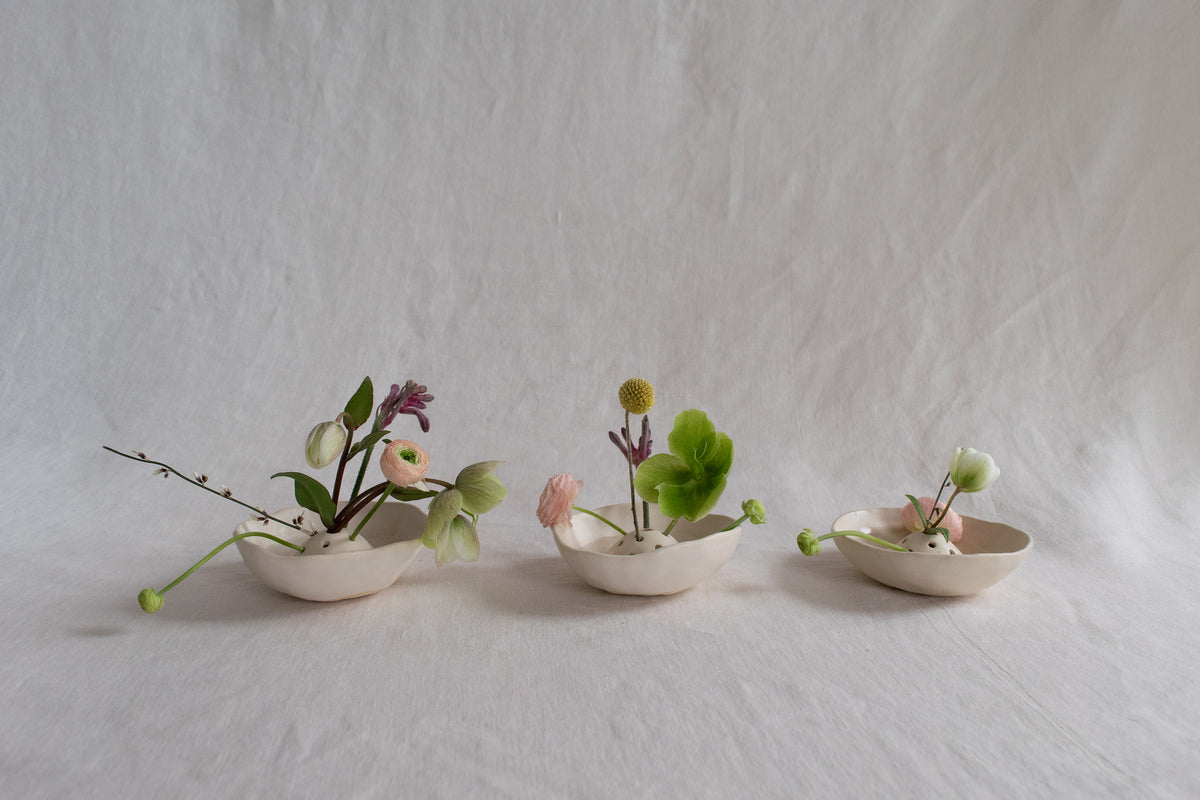  24 Pieces Flower Frogs for Arrangements Mini Round