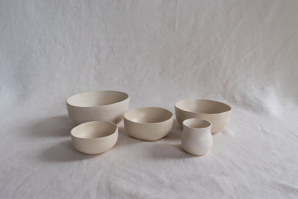 Nesting Bowls: White